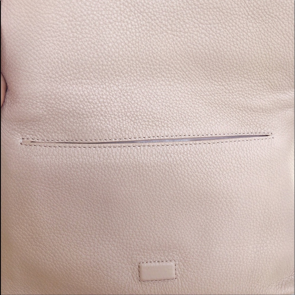 ‼️SALE‼️ 🌸Tory Burch Leather Fold over Crossbody - Picture 6 of 6